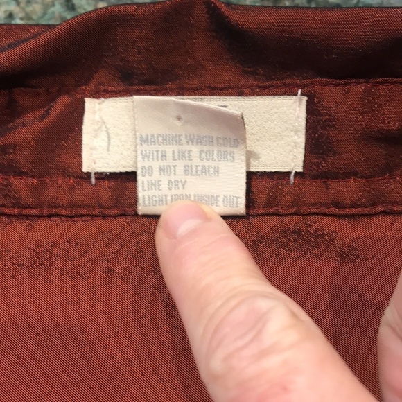 NWB Casuals XL red shimmery blouse - Picture 7 of 8